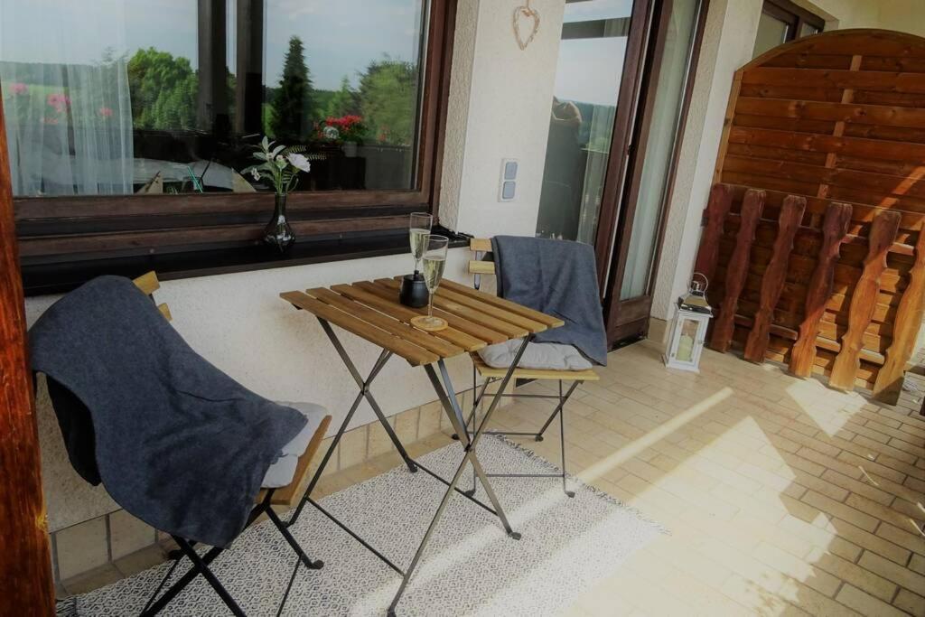 Modernes Apartment mit Traumhaftem Blick ins Grüne Bräunlingen Exterior foto